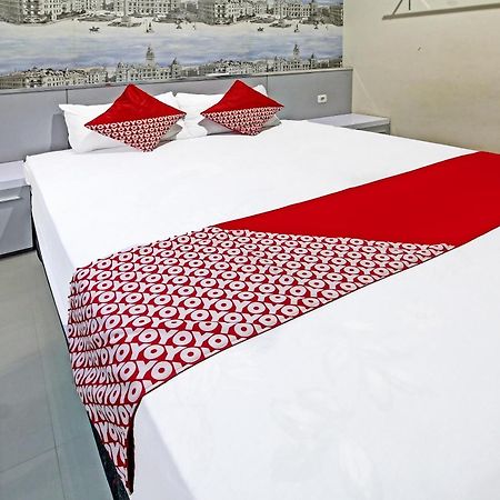טולונגאגונג Super Oyo 91202 Family Guest House Syariah מראה חיצוני תמונה
